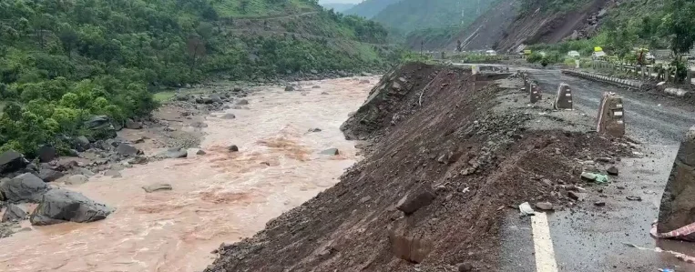 Landslide Blocks NH-44 at Udhampur’s Dewal, Restoration Work Underway