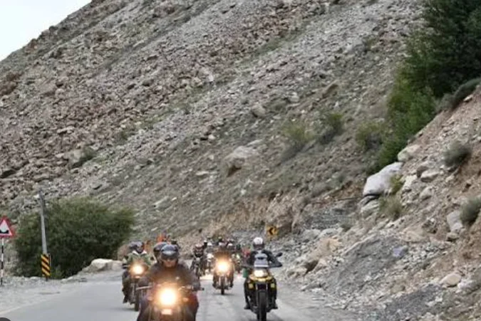 Ladakh Hosts 51-Rider Rally to Mark Project Vijayak’s 16th Raising Day