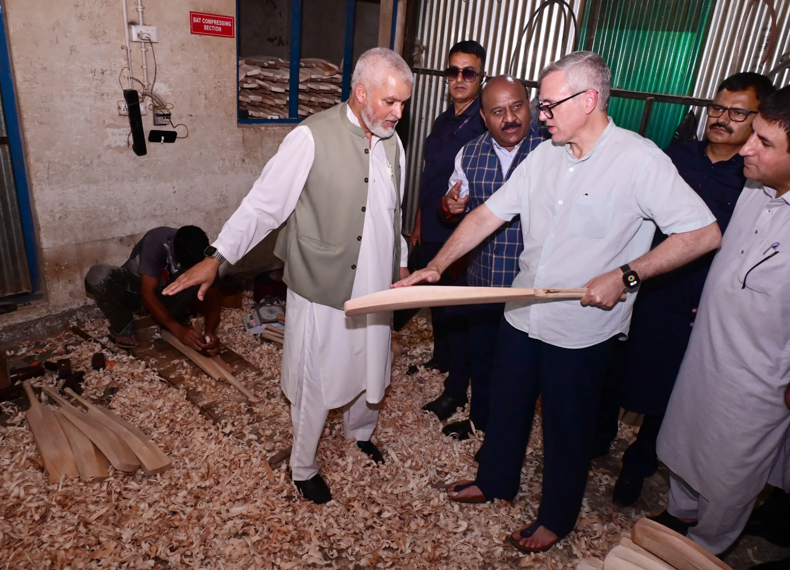 CM Omar assures full Govt support to safeguard Kashmir’s cricket bat industry