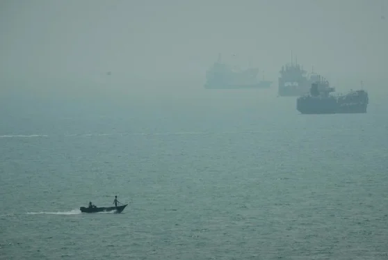 US Says It Destroyed Five Iranian Oil Tankers as Iran Strikes American Targets in Jordan