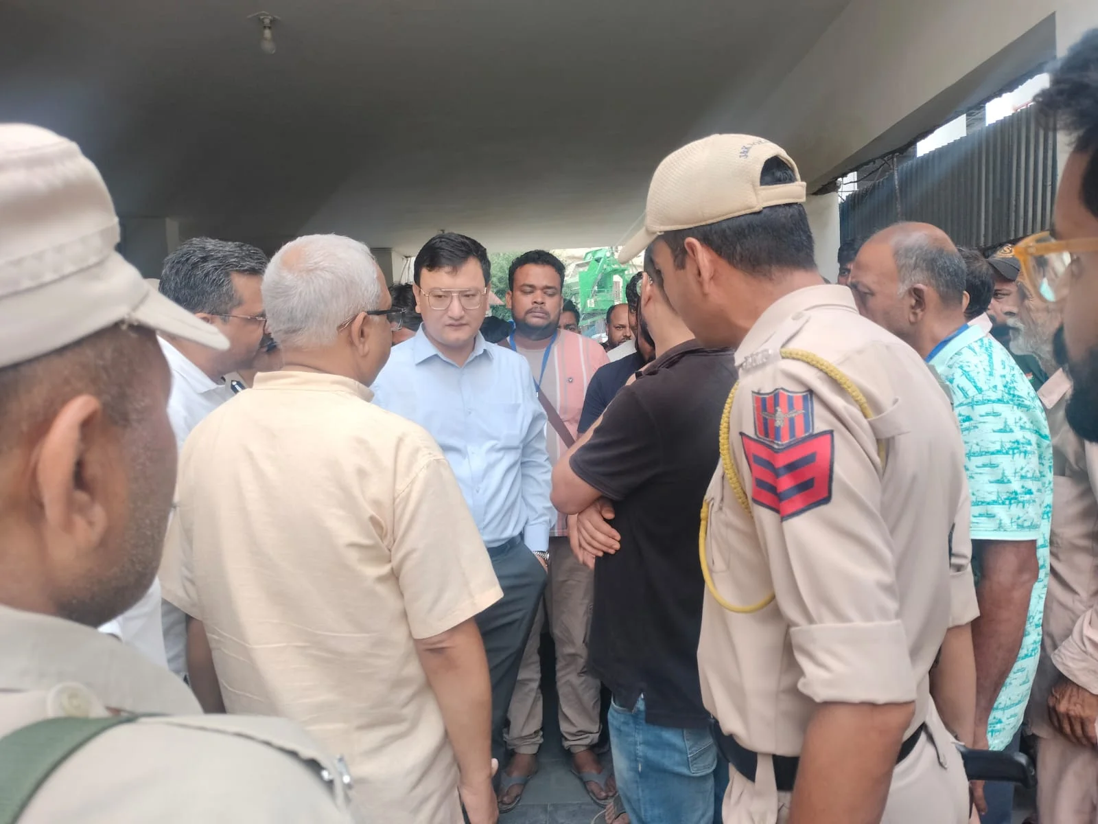 DC, DIG visit GMC Udhampur, review medical care of injured SANJY pilgrims