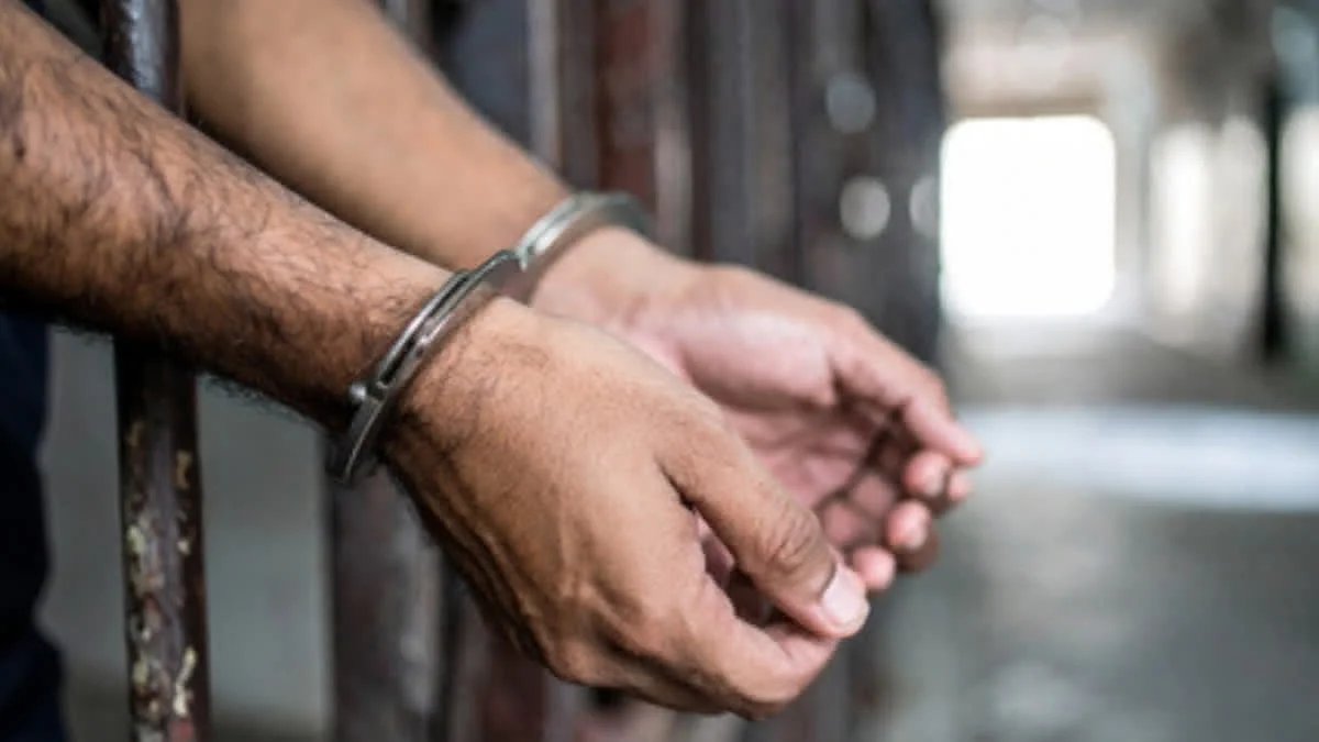 Kolkata Police Arrest Man Over PM’s Photo Desecration During NEET Agitation