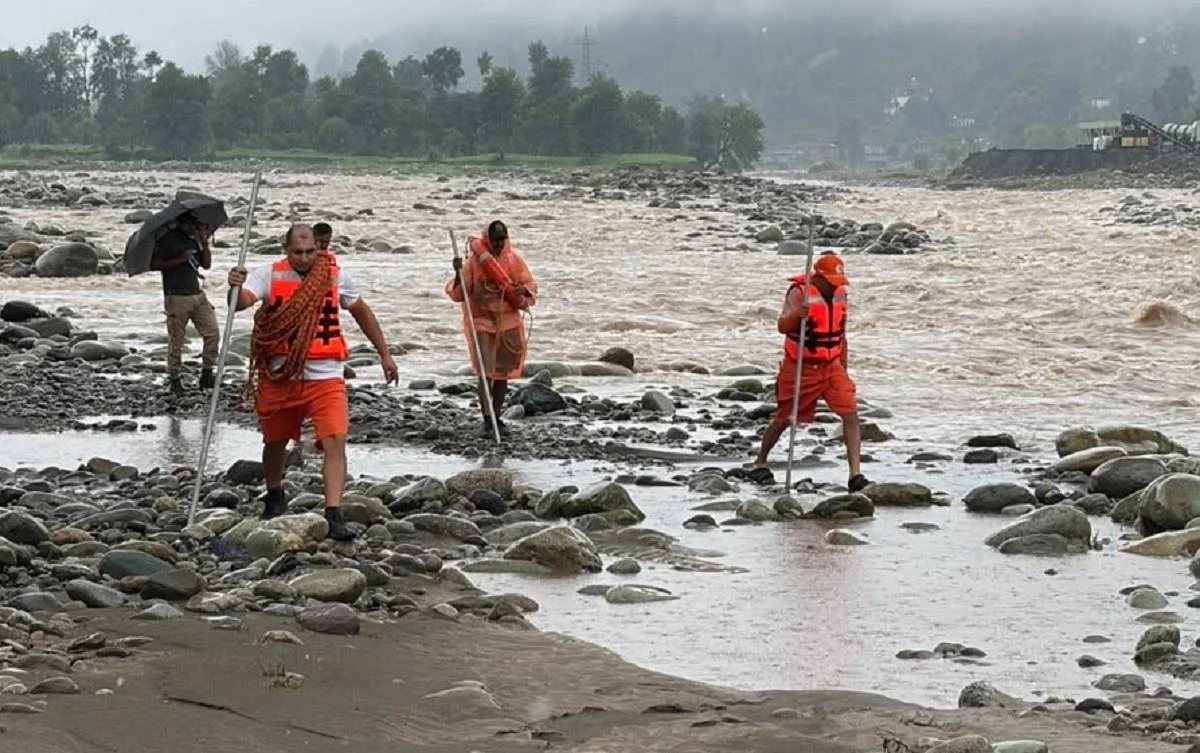 BRO Restores Key Roads as Search Continues for Missing in Poonch