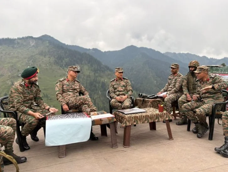 Army GOC Reviews Security Situation, Counter-Terror Operations in Poonch