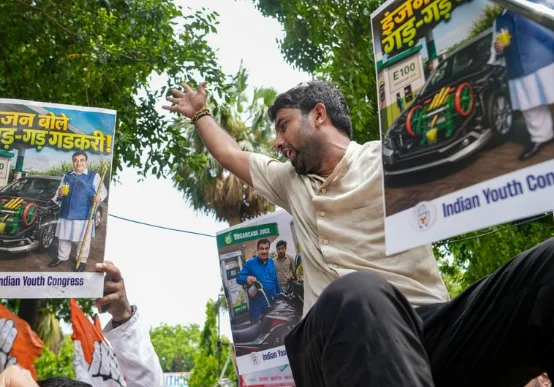 Delhi Transport Unions to March to Parliament on August 4 Against E20 Fuel Policy