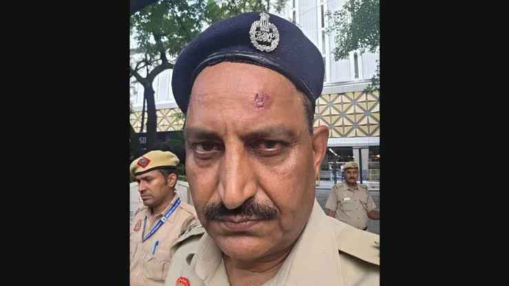 Delhi Police ACP Injured in Stone Pelting Near Jantar Mantar: RML Hospital