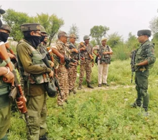 J&K Police Conduct CASO, Railway Track Sanitisation in Samba Amid SANJY