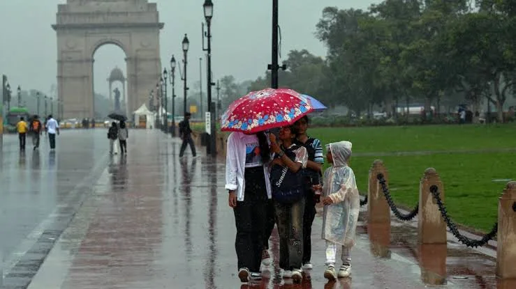Rain Lashes Delhi; IMD Issues Yellow Alert for Thunderstorms, Gusty Winds