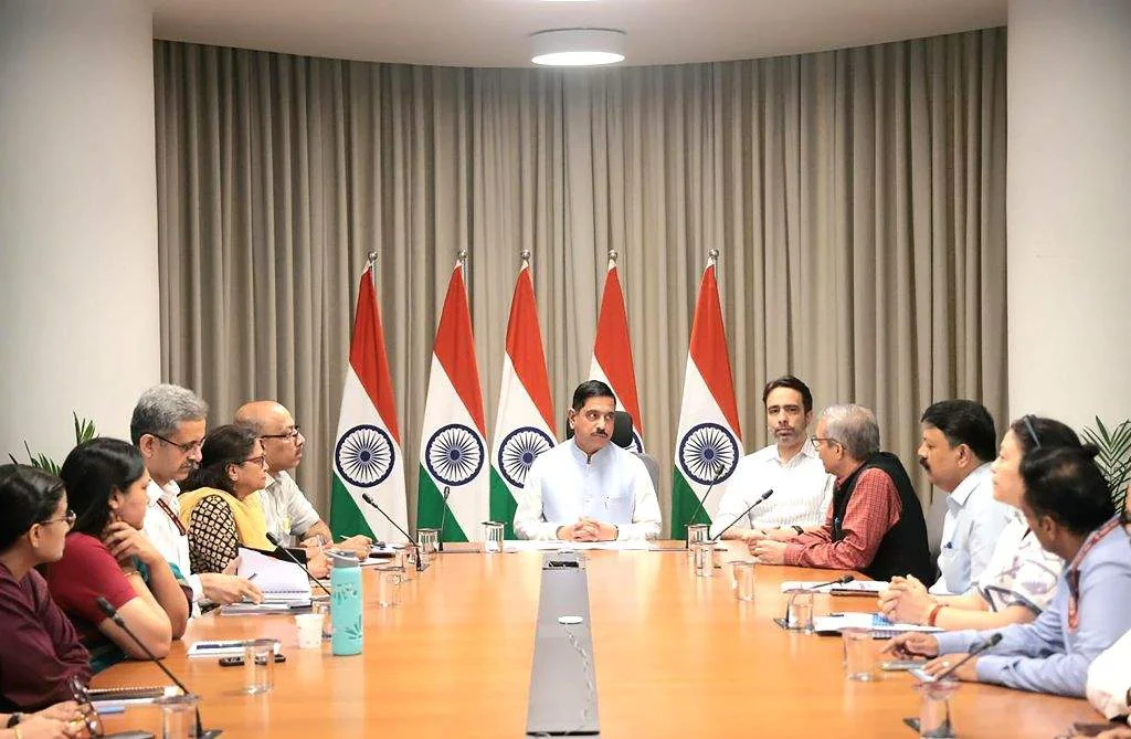 Prahlad Joshi Assumes Charge as Union Education Minister
