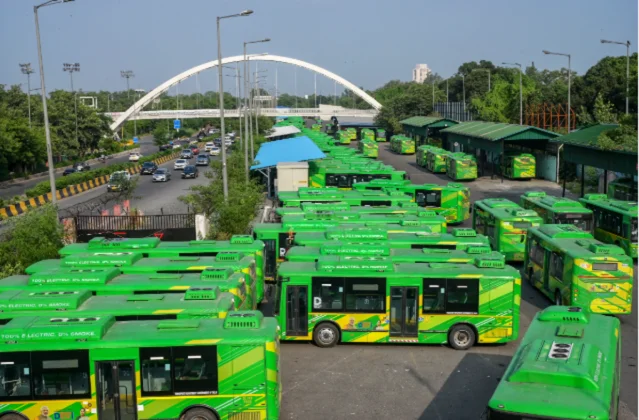 DTC bus drivers' strike over wage hike enters day 4, affects daily commute